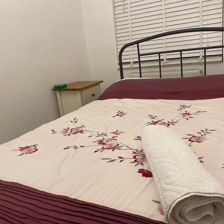 London Rooms With Free Parking 134 Edgware Esterno foto