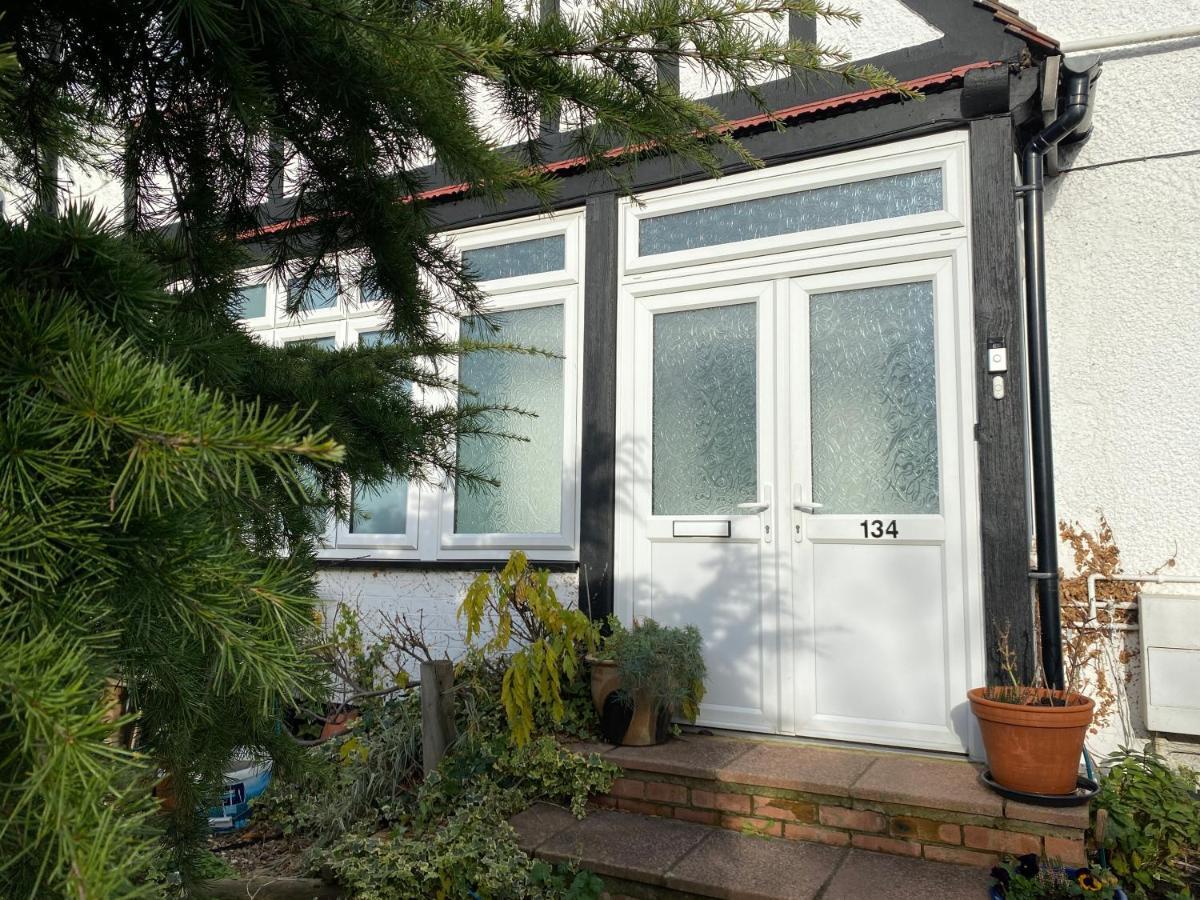 London Rooms With Free Parking 134 Edgware Esterno foto